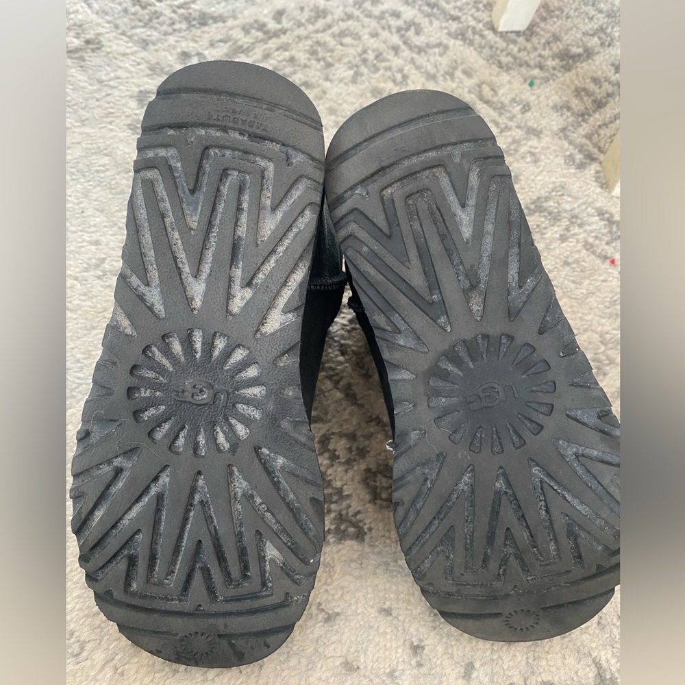 Ugg Short Boot - image 4